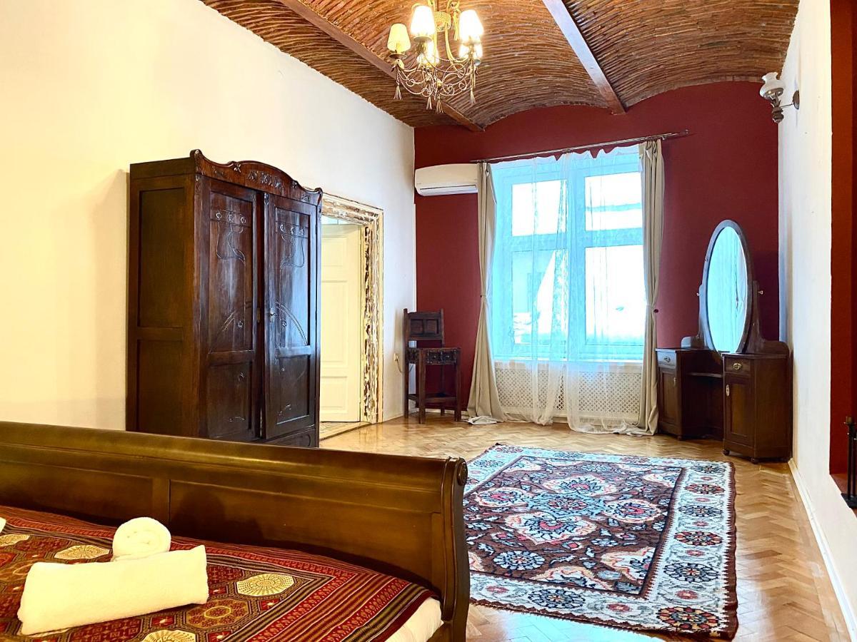 Casa Irina Appartement Braşov Buitenkant foto